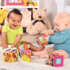klocki-materialowe-duze-z-wypelnieniami-sorterami-b-toys
