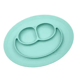ezpz-silikonowy-talerzyk-z-podkladka-maly-2w1-mini-mat-pastelowa-niebieski