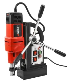 wiertarka-magnetyczna-1500w-gwinciarka-magnesowka-15000n-200-600-obr-min