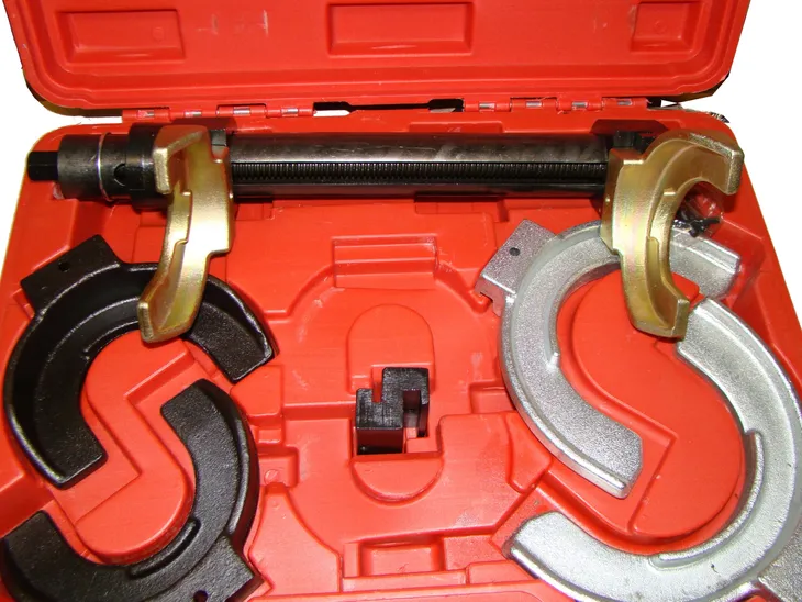 sciagacz-do-sprezyn-amortyzatorow-6-lap-kod-producenta-mgs01032a-stan-nowy-marka-magnus