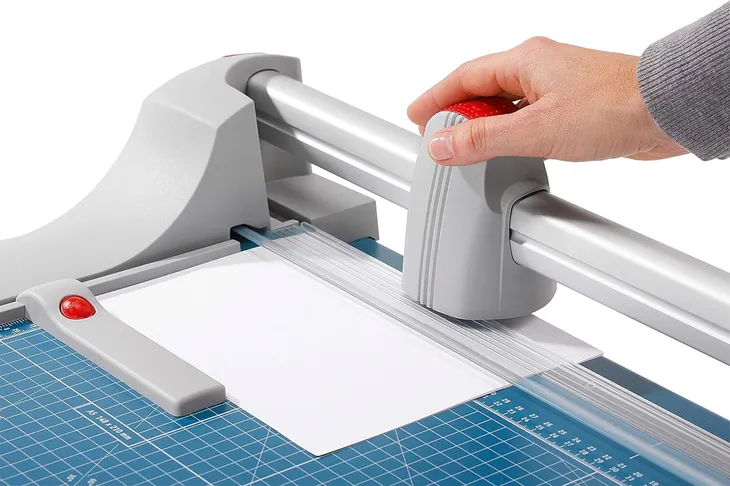 gilotyna-do-papieru-a4-trymer-dahle-440-marka-dahle
