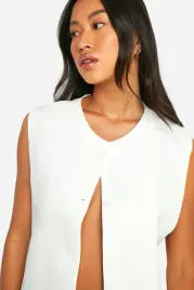 biala-kamizelka-zapinana-boohoo-s