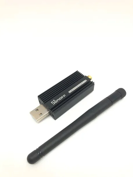 centrala-sterujaca-sonoff-zbdongle-plus-e-zasilanie-sieciowe