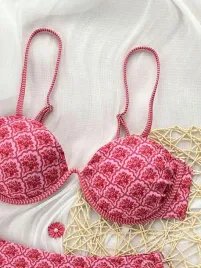 cc43103-shein-polusztywniana-gora-od-bikini-wzorzysta-16-l