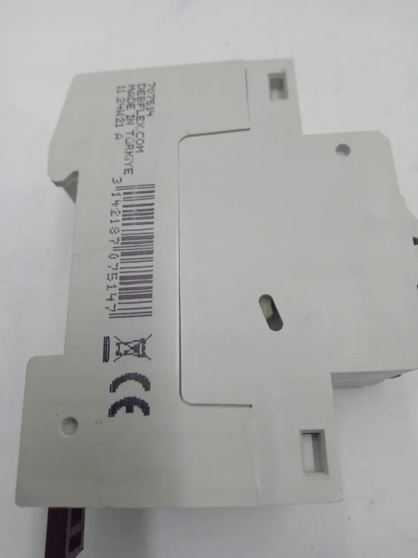 debflex-przelacznik-roznowy-2p-30ma-63a-2-stan-powystawowy