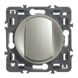 wylacznik-pojedynczy-podtynkowy-legrand-srebrny-099780