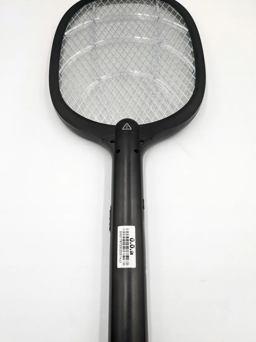 lapka-przeciwko-komarom-muchom-cecotec-stan-powystawowy