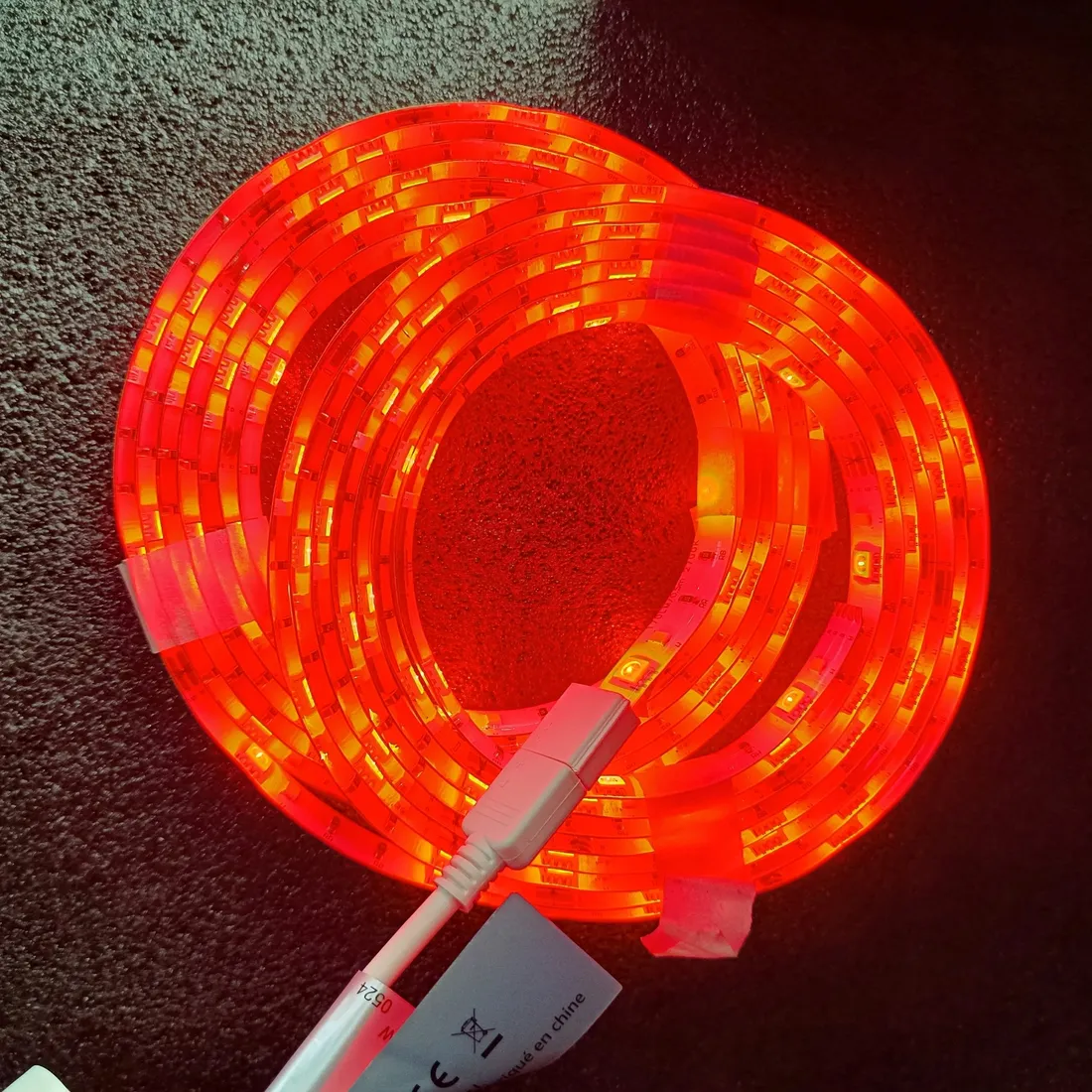 amazon-basics-inteligentna-tasma-led-5-m-stan-powystawowy