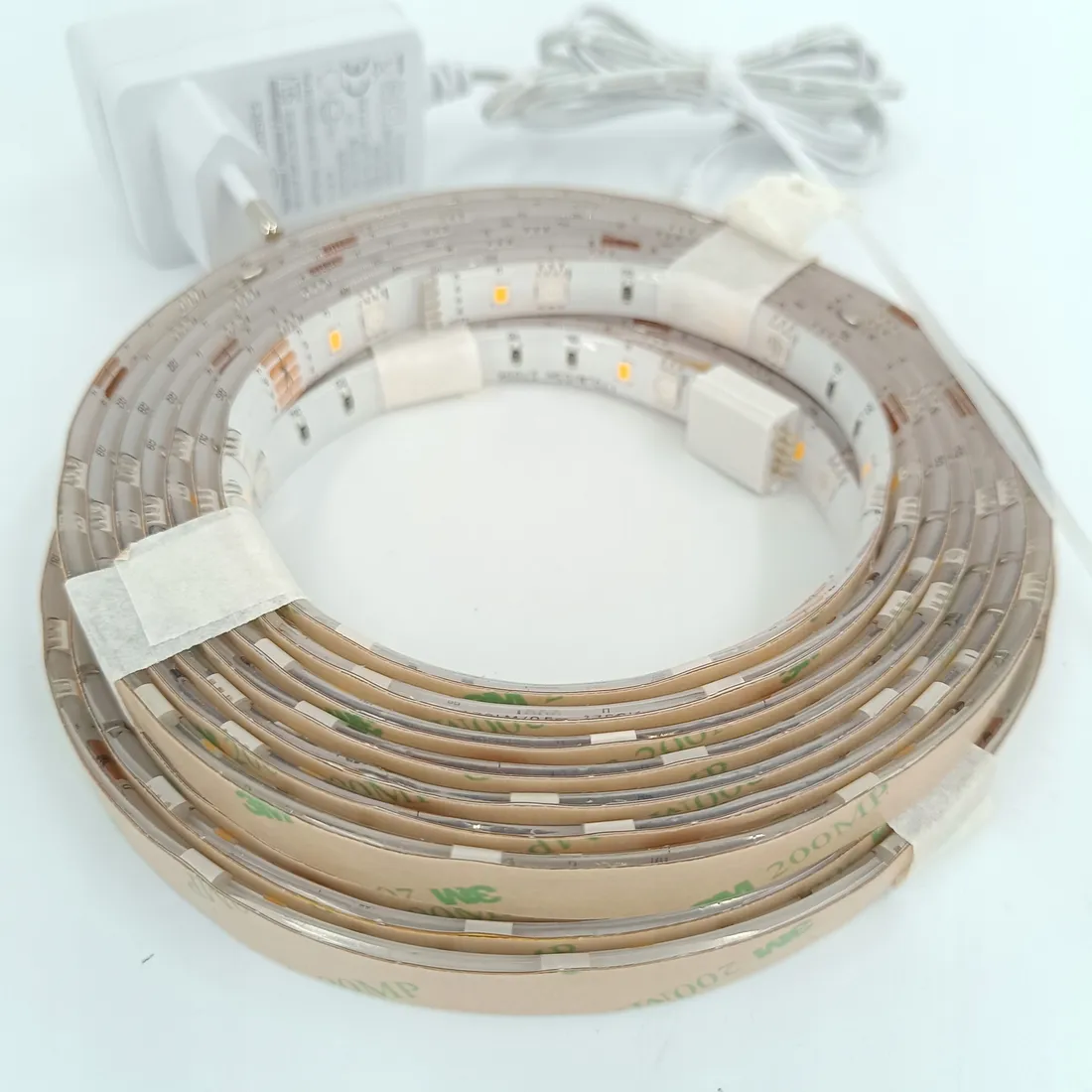 amazon-basics-inteligentna-tasma-led-5-m