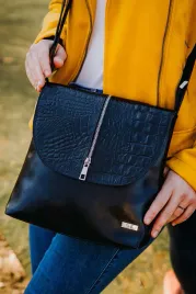 listonoszka-skorzana-she-615-czarna