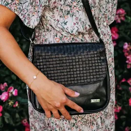 listonoszka-skorzana-she-419-pepitka-czarna