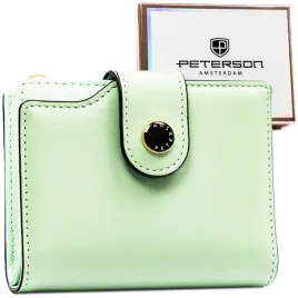 zielony-portfel-damski-ze-skory-ekologicznej-zamykany-na-suwak-i-zatrzask-p