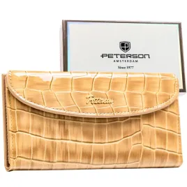 bezowy-portfel-damski-ze-skory-ekologicznej-z-tloczeniem-na-wzor-skory-krok