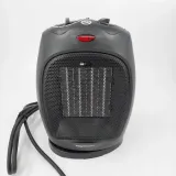 amazon-basics-termowentylator-1500w-t442-stan-powystawowy