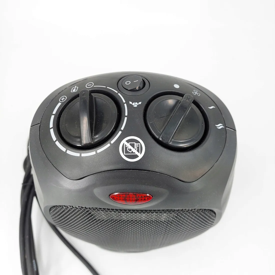 amazon-basics-termowentylator-1500w-t442-stan-powystawowy