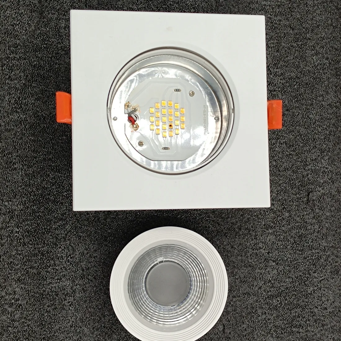 reflektory-sufitowe-led-enuotek-10-w-3-szt