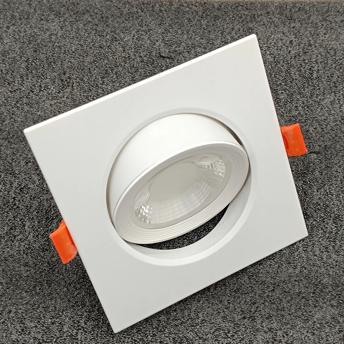 reflektory-sufitowe-led-enuotek-10-w-3-szt