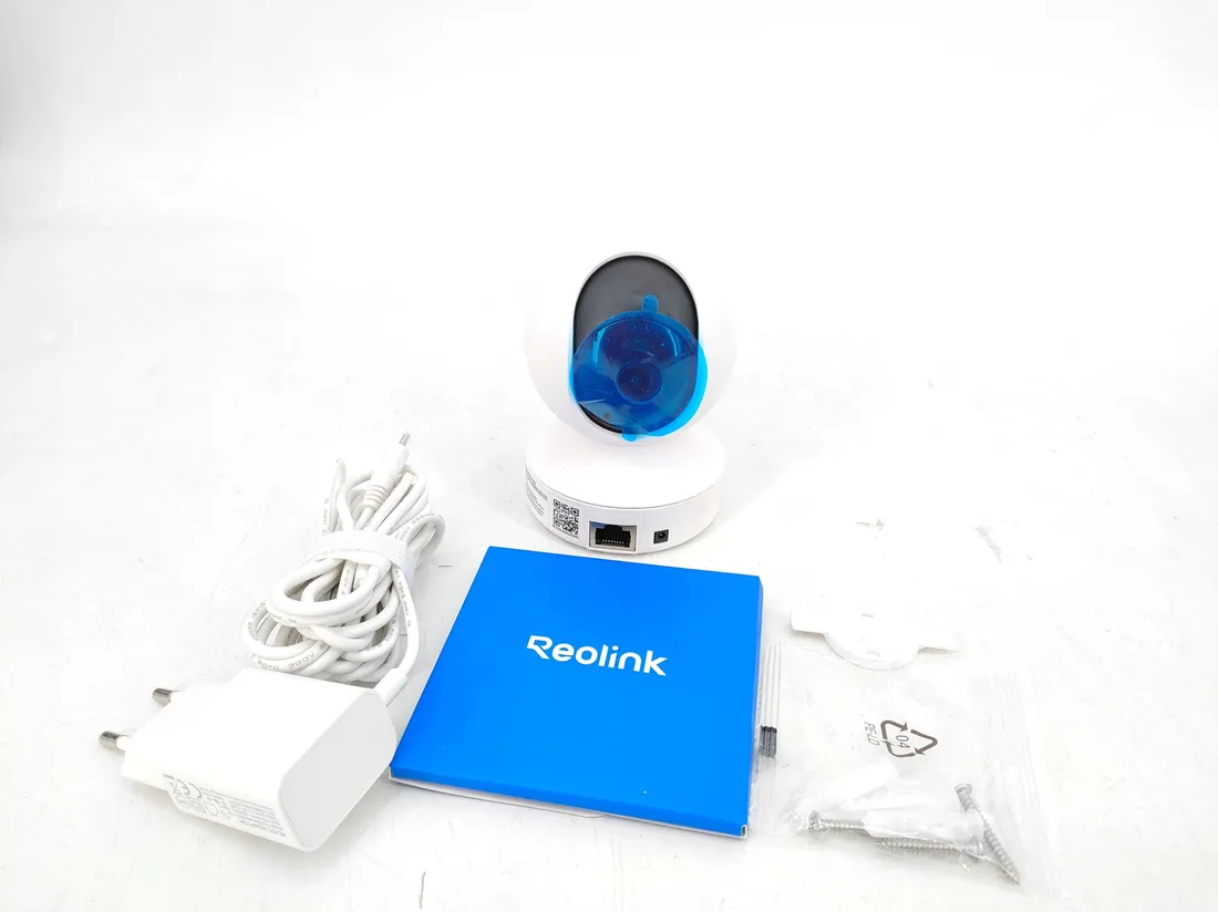 wewnetrzna-kamera-reolink-e1