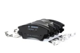 klocki-hamulcowe-bosch-0986494609-z-akcesoriami-montazowymi
