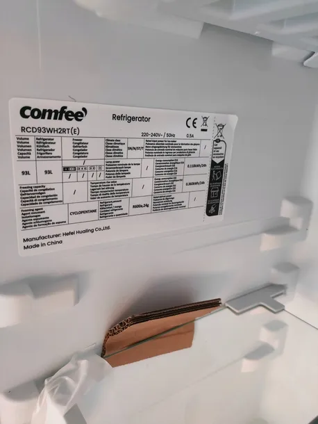 comfee-rcd93wh2rt-e-mala-lodowka-93-l-w-stylu-retro-model-rcd93wh2rt