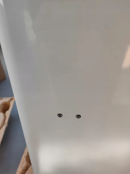 comfee-rcd93wh2rt-e-mala-lodowka-93-l-w-stylu-retro-wysokosc-produktu-83-cm