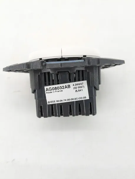 e6658-przelacznik-legrand-1-992-38-kolor-bialy