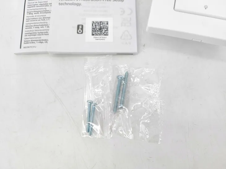 amazon-basics-inteligentny-sciemniacz-8-x-8-x-3-6-cm-typ-sterowany-wi-fi