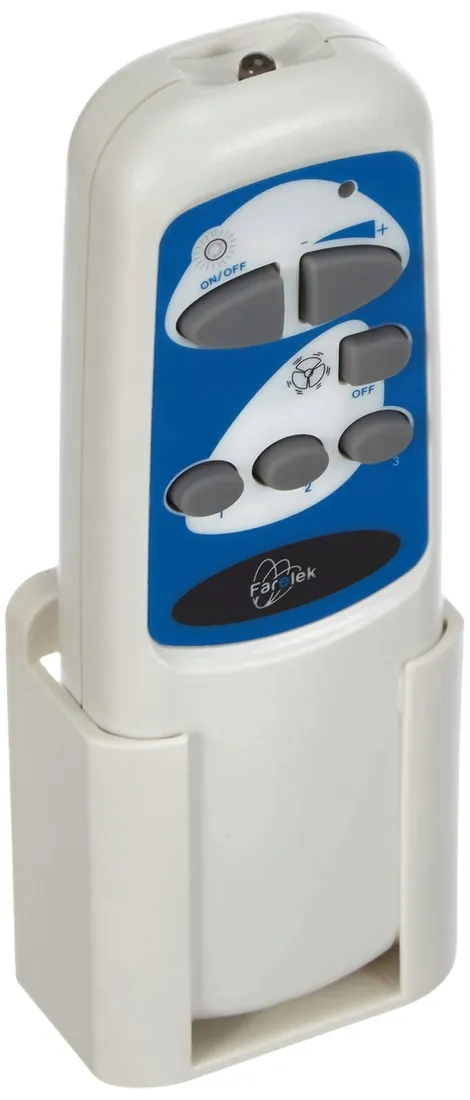 pilot-farelek-112596-bialy