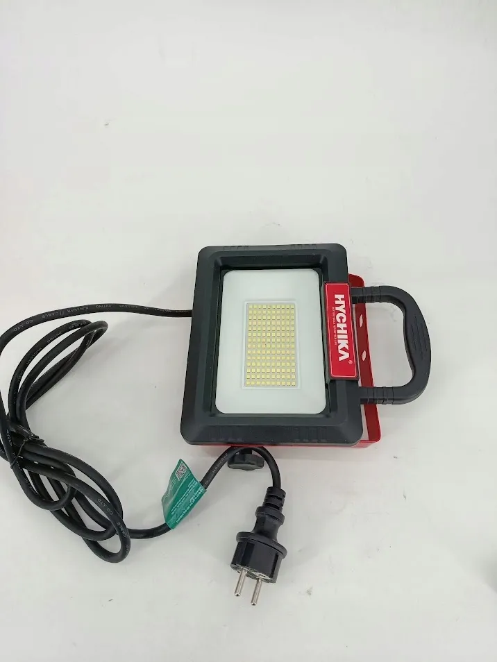 reflektor-budowalny-led-hychika-100-w