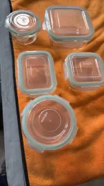 zestaw-szklanych-pojemnikow-z-pokrywka-5-szt