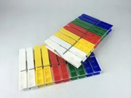 klamerki-spinacze-plastik-wielokolorowy-ubrania-do