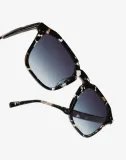 saldum-play-hawkers-group-hawkers-sunglasses-kolor-soczewek-niebieskie
