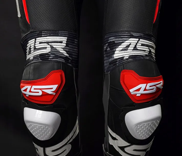 4sr-racing-replica-smrz-48-cechy-dodatkowe-ochraniacze