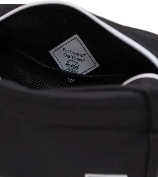 kosmetyczka-herschel-chapter-3l-black-stan-nowy-plec-nie-dotyczy