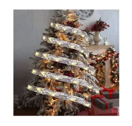 kurtyna-lsniaca-wstazka-srebrna-oswietlenie-choinkowe-swiatelka-baterie