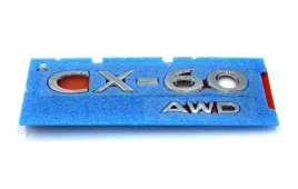 emblemat-napis-znaczek-na-klape-cx-60-awd-mazda-oe
