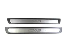 listwy-ozdobne-progow-z-podswietleniem-mazda-cx-3