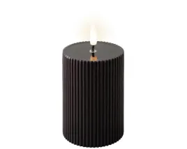 swieca-czarna-led-na-baterie-timer-11-cm-naturalny-wosk-o-7-cm
