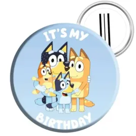 przypinka-bluey-its-my-birthday-niebieski-amscan-55-mm