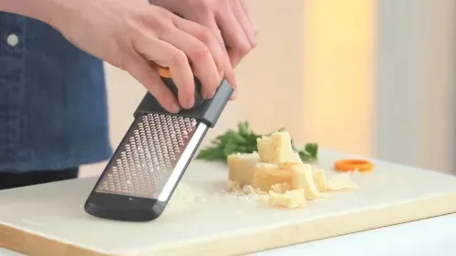 fiskars-tarka-male-oczka-functional-form-zasilanie-reczne