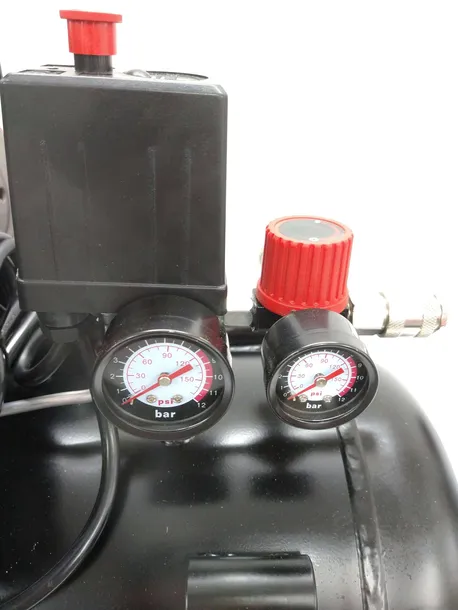 einhell-te-ac-270-50-silent-plus-kompresor-50l-8-bar-wydajnosc-teoretyczna-270-l-min