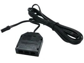 rozdzielacz-led-mini-konektor-3-gniazda-przewod-2m-z-wtyczka