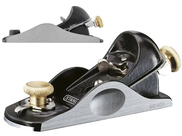 strug-stanley-120201-marka-stanley