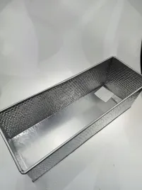 metalowa-doniczka-na-kwiaty