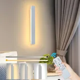 lampa-scienna-marka-model-bialy-sciemniana-pilot-zdalny-stan-powystawowy