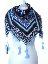 wzorzysta-chusta-apaszka-ornamenty-etniczne-wiosna