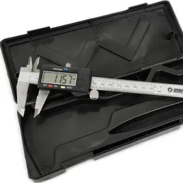 suwmiarka-metalowa-elektroniczna-cyfrowa-lcd-150mm