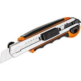 noz-do-tapet-18mm-8-ostrzy