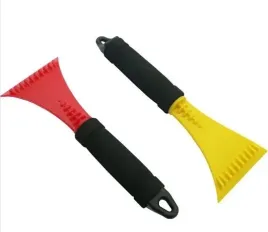 skrobaczka-do-szyb-samochodowych-z-ciepla-raczka