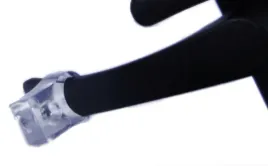 odboj-nakladany-na-klamke-ochronny-odbojnik-drzwiowy